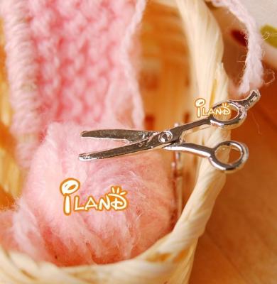 China 1/12 Mini Toy Iland Miniatures Dollhouse Metal Scissors for Dolls HS015B for sale