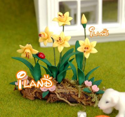 China Mini Toy Iland Miniatures Dollhouse Garden Flower / Fairy Daffodil Plant OP010C Mini Flower for sale