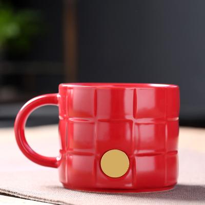 China Sustainable Quality Personalized Mug OEM Porcelain Ceramic Coffee With Copper Creative Ceramic Mug for sale