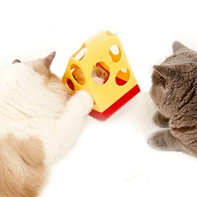 China Amazon Stored New Design Mouse Capture Toys Funny Triangle Cheese Interactive Cat Toy for sale