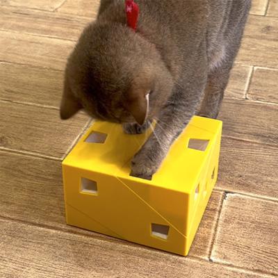 China Wholesale High Quality Electric Pet Stocked Toy Square Magic Box Smart Cat Interactive Toy for sale