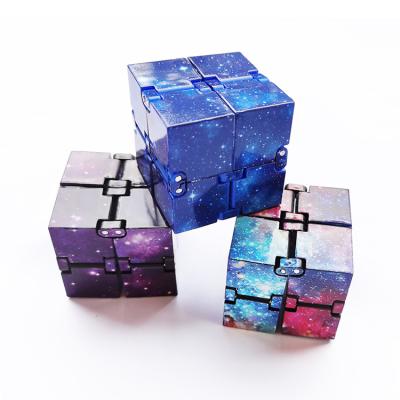 China Plastic Infinity Shaker Cube For Kids And Adults, Stress And Worry Relief Hand Mini Kill Time Toys Infinite Cool Cube For Add, ADHD for sale