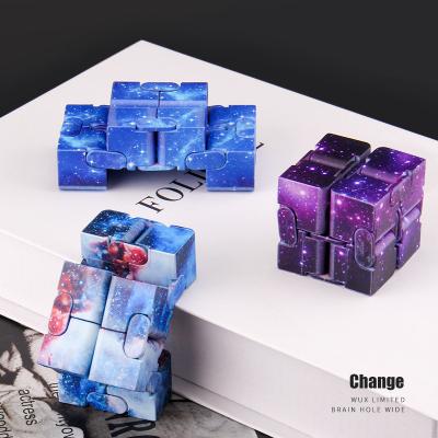 China 2022 Magic Cube Mixed in Color Decompressure Relaxation in Infinity Cube Plastic Toys Mini Infinity Cube Finger Toys for sale