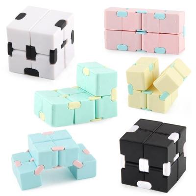 China Anti-anxiety stress fidgety person Cubos Juguetes Antiestres plastic galaxy folding infinity cube anti bewilder a fidgety person magic cube sensory toys for sale