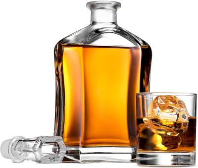 China Food factory price 500ml 750ml 1000ml whiskey glass bottle whiskey bottle with factory price for sale