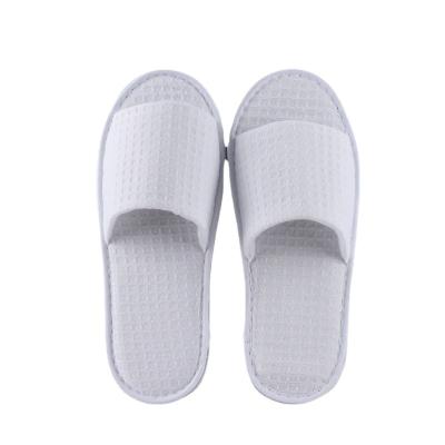 China Good Price Exquisite Disposable Hotel Amenities Custom Made Disposable Hotel Slippers Sleepers Hotel Slippers for sale