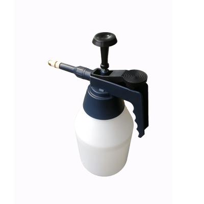 China 1.5L Large Handheld Pressurized Water Pump Spray Sprayer for sale