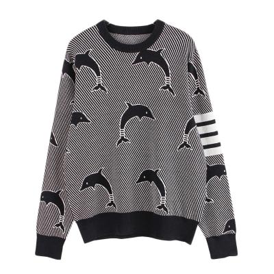 China Anti-Wrinkle Customized Plus Size Men Dolphin Pattern Long Sleeves Sweater Crewneck Knitted Sweater for sale