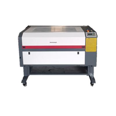 China Full-enclosed High Grade Laser Engraving Machine 6090 80W Name Plate Engraving Machine for sale