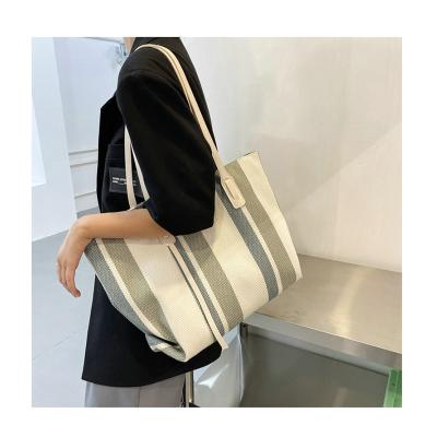 China 2022 Other Newly Handbags For Luxury Leisure Tote Bag Fashion Large-Capacity Canvas Custom Made Women Stripe Purse Tote Bag for sale