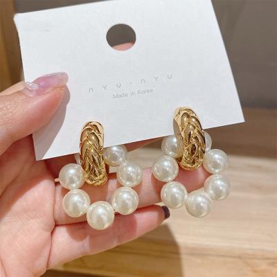 China FASHIONABLE Wholesale Pearl Silver Baroque Earring S925 Needle Circle Earrings Vintage Tassel Pearl Dangle Earrings for sale