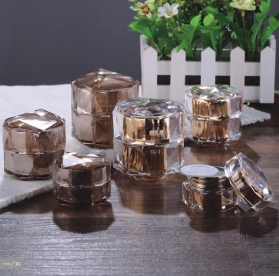 China Newest Design 15g 30g 50g Cosmetic Jar Recycable Diamond Shape Plastic Luxury Cream Jar for sale