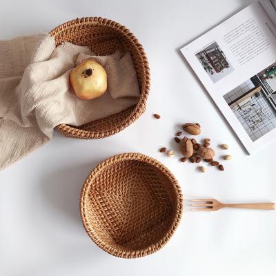 China Handmade Viable Handcraft Woven Rattan Fruit and Vegetable Storage Basket Wicker Tray for sale