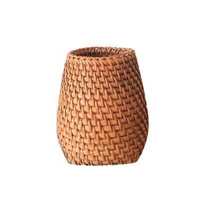 China The Minimalist Linkcho Handmade Rattan Container for Pen or Flatware Handcraft Wicker Utensil Holder for sale