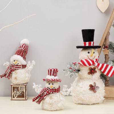 China Home Supplies Art Snowman Craft Resin Crafts Folk Christmas Dolls Gift Decoration Party Winter Holiday Wholesale Europe for sale