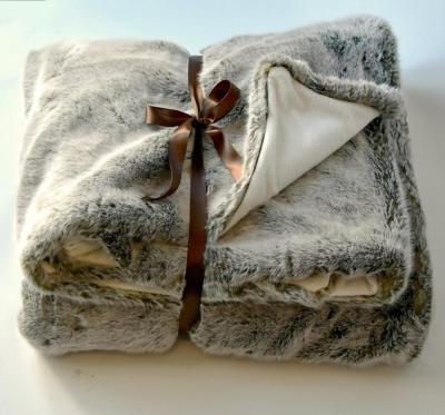 China Oversized disposable luxury lynx throw blanket fox or gray faux mink fur with plush velor reverse for sale