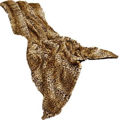 China Anti-pilling Double Sided Jacquard Throw Leopard Faux Fur Throw Blanket for sale