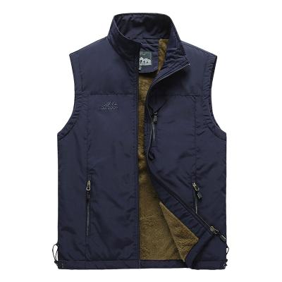 China Anti-wrinkle hot sale men vest waterproof windproof hiking vest vest outdoor sports thermal fleece men vest for sale