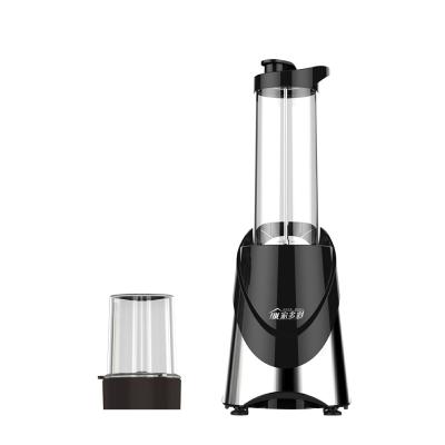 China High Efficiency Protable Usb Blender Rechargeable Juicer Blender 6 Blades Selling Mini Portable Usb Top Quality Electric Fruit Juicer Sports Cup for sale