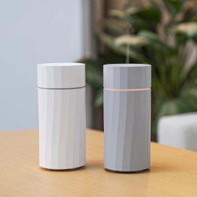 China Car Diffuser Table Humidifier Air Diffuser Portable Refillable Essential Oil Diffuser for sale