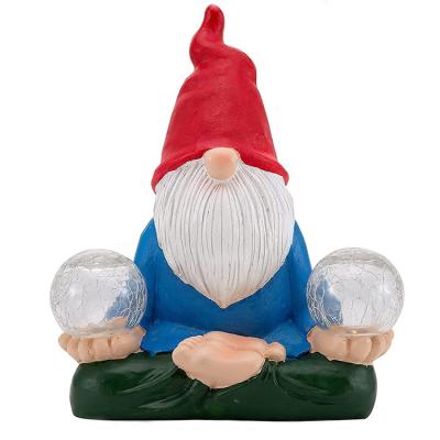 China Sale Home Decoration Best Durable Using Resin Crafts Gnome Statue Lamp Solar Garden Lights for sale