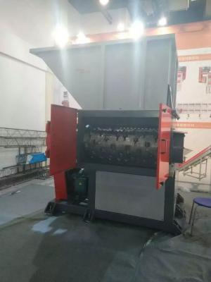 China Hard Knife Double Shaft Shredder 380V / 50Hz Voltage Max 1500*770mm Shredding Chamber for sale