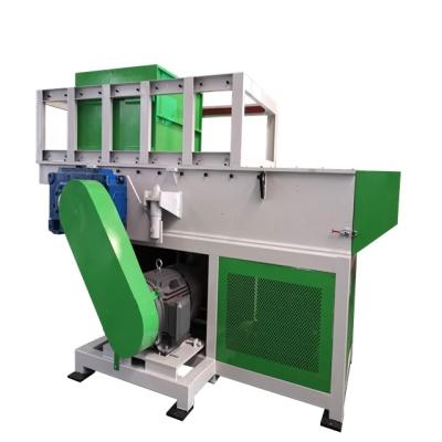 China 630mm PVC HDPE Pipe Plastic Shredder Machine With Magnetic Separator Conveyor Belt for sale