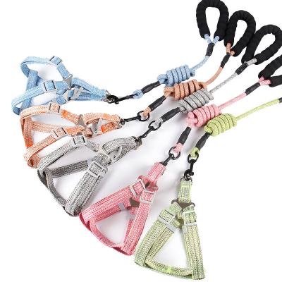 China New Listing Reflective High End Retractable Dog Leash Special Design Pet Harnesses for sale