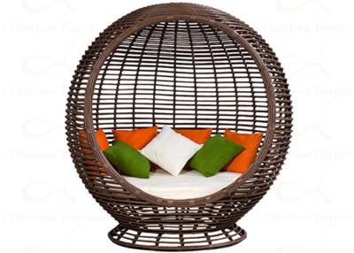 China All-weather Garden Furniture Round Daybed Outdoor Wicker Sunbed for sale