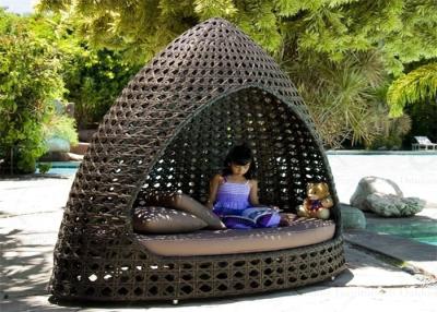 China Outdoor Daybeds Patio Bed Casual Style sun Lying Bed with Cushion and Pillows for sale