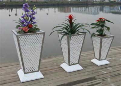 China Rattan Flower Pots White Color Garden Planter Zin Pot with Resin Wicker Weaving for sale