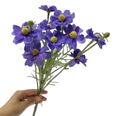 China Hot Selling Minimalist Daisy Flower Cheap Artificial Silk Artificial Cosmos Wildflowers Decorative Flowers For Family Weddings for sale