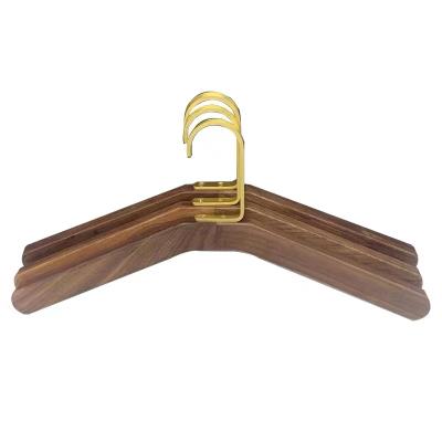 China Eco-Friendly Walnut Wooden Hanger 2021Black Brass Solid Wooden Clothes Hanging Clothes Vintage Home Bedroom Hotel Wooden Hanging Stay for sale