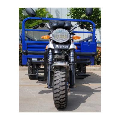 China Cargo This is the most popular hot sold type 200cc water cooling cargo engine gasoline tricycle for sale