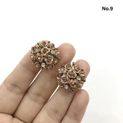 China Viable Fashion Clothing Colorful Rose Metal Sewing Buttons 20mm Rhinestone Button For Women Clothes for sale