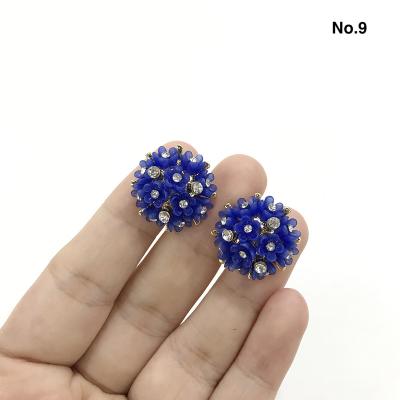 China Sustainable Hot Sell Rose Resin Rhinestone Button Rose Flower Crystal Stone Jewelry Button for sale