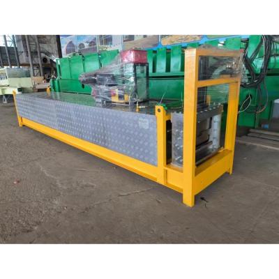 Cina 0.3-0.8 mm di alluminio Galvalume Kr18 Portabile Roofing Metal Roll Forming Machine Standing Seam Metal Roofing Machine in vendita