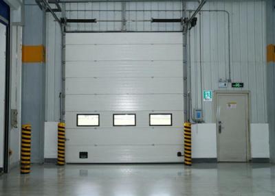 China Controlo automático secional industrial isolado de porta deslizante das portas de aço do obturador do rolo à venda