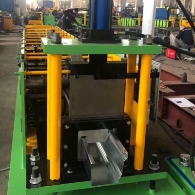 China Rollo de acero galvanizado grueso de la bajada de aguas del canal de 0.8M M que forma la máquina en venta