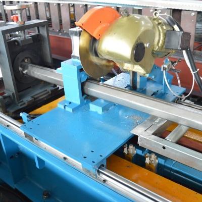 China Achthoekig Met elkaar verbonden Buisbroodje die Machine 60mm vormen Downpipe Machine Te koop