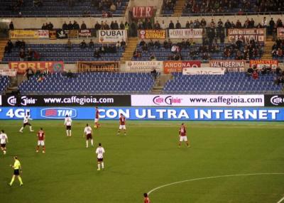 China ângulo em declive do armário ajustável da exposição do estádio do diodo emissor de luz do futebol de 960mm x de 960mm à venda