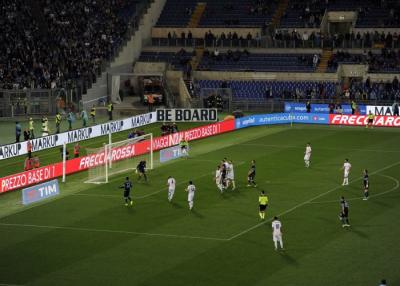 China exposição de diodo emissor de luz do perímetro do estádio 1920Hz, brilho ultra alto grande da tela do estádio à venda