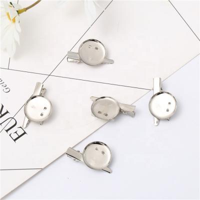 China Korean disk brooch metal fashion hair accessories elegant version temperament women's safety pin accessories wholesale for sale