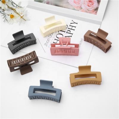 China Wholesale Fashion Hair Accessories Exquisite Version Women's Color Hair Claw Square Large Korean Acrylic Plastic Claw Hairpin for sale