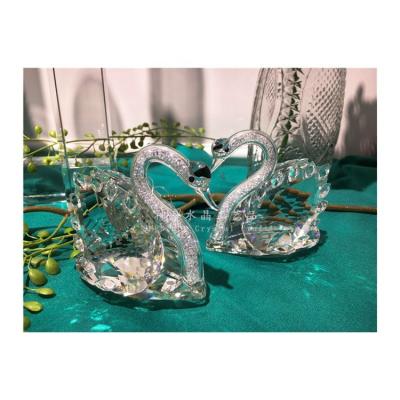 China China Beautiful Design Crystal Swan Wedding Favor For Souvenir Use K9 Crystal Swan for sale