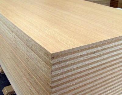 China Modern Medium Density Particleboard Laminated Particleboard 12mm 18mm for sale