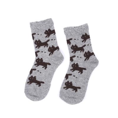 China 2022 QUICK DRY hot selling fashion thongs designer Socks high quality pure cotton women's socks for sale