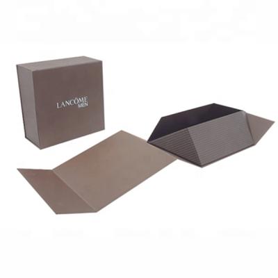 China Recyclable Creative Striped Socks Folding Rigid Paper Box for sale