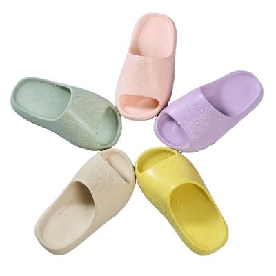 China Original Custom Colorful Baby Yeezy Slides Kids Logo Baby Yeezy Slides Inspired Kids Breathable Yeezy Slipper Kids Slides for sale