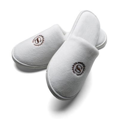 China Fashion Trend Summer Winter Hotel Home Slippers Disposable Hotel Slippers Kids Slippers Slippers for sale